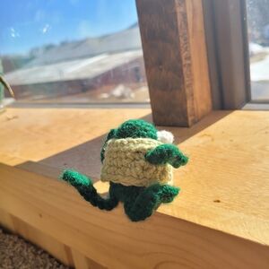 Frank the Crochet Sitting Frog